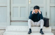 夫が失業したら浮気・不倫の心配はいらない？